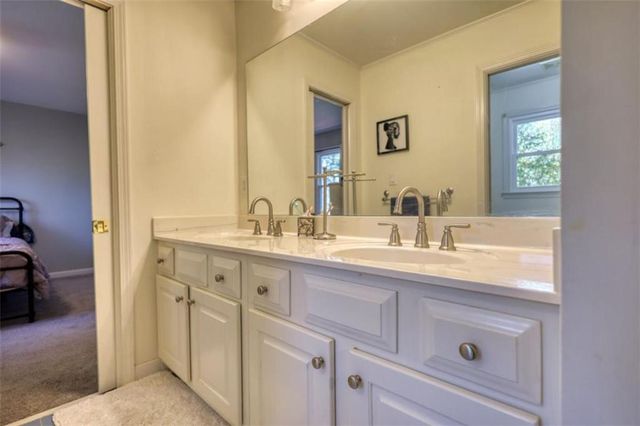 270 Highview Trace, Fayetteville, GA 30215