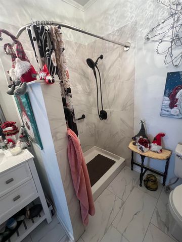 306 W WASHINGTON AVENUE, Iowa Park, TX 76367