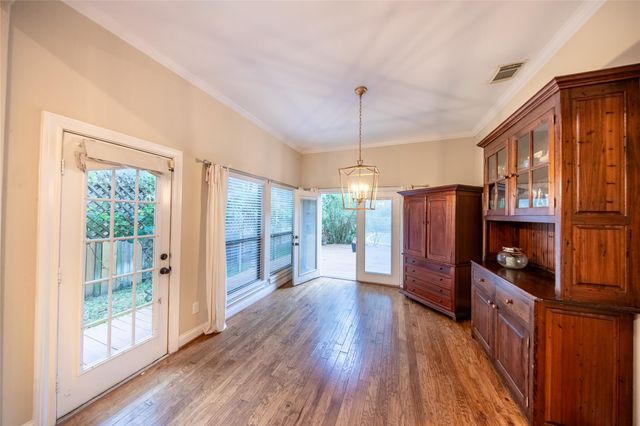 10 Featherfall Place, The Woodlands, TX 77381