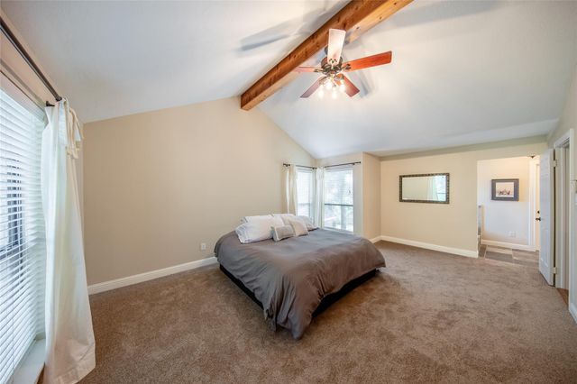 10 Featherfall Place, The Woodlands, TX 77381