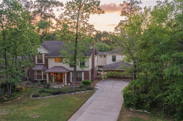 10 Featherfall Place, The Woodlands, TX 77381