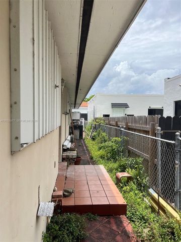 3201 SW 3rd St, Miami, FL 33135