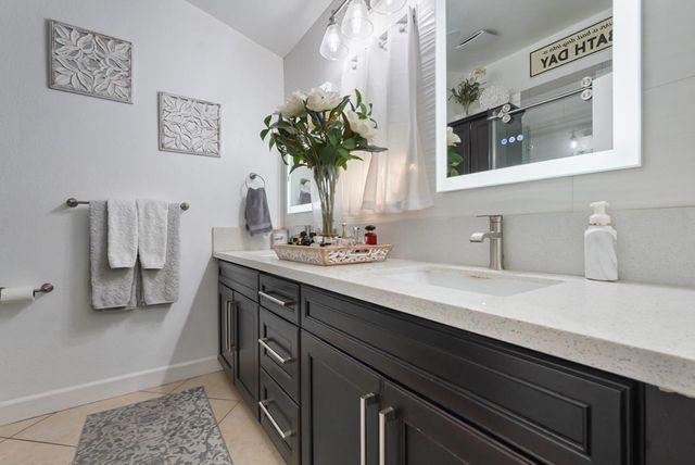 1421 Riverette Dr, Modesto, CA 95351