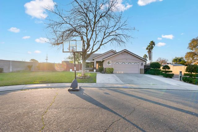 1421 Riverette Dr, Modesto, CA 95351