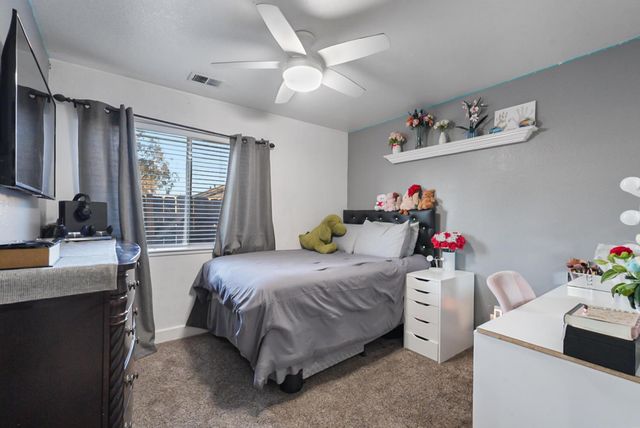 1421 Riverette Dr, Modesto, CA 95351