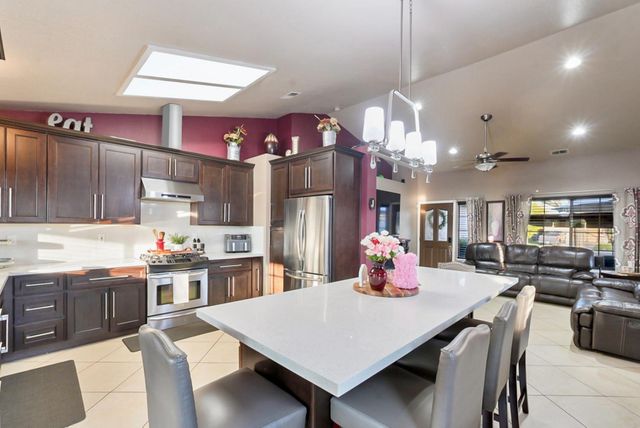 1421 Riverette Dr, Modesto, CA 95351