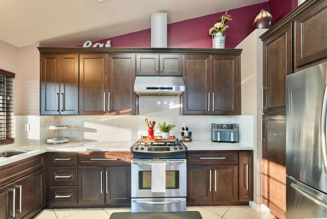 1421 Riverette Dr, Modesto, CA 95351