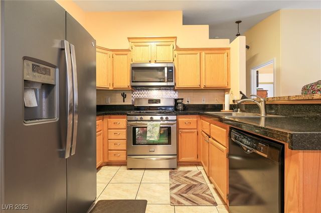 2110 Los Feliz Street 2064, Las Vegas, NV 89156