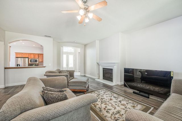 8405 N Paula, Fresno, CA 93720