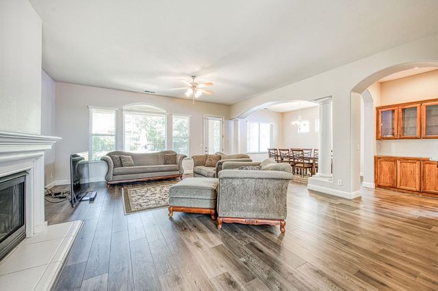 8405 N Paula, Fresno, CA 93720