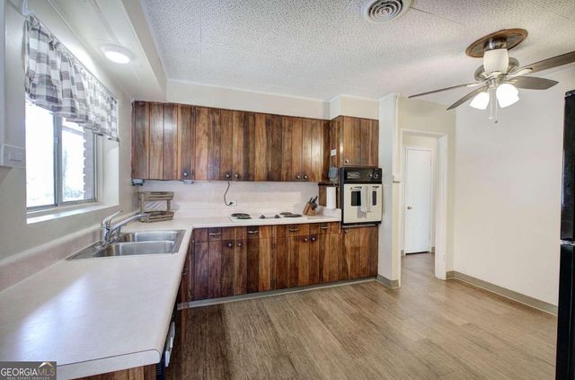 26 Cedar Lane, Cartersville, GA 30120