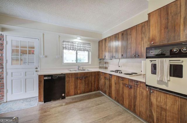 26 Cedar Lane, Cartersville, GA 30120