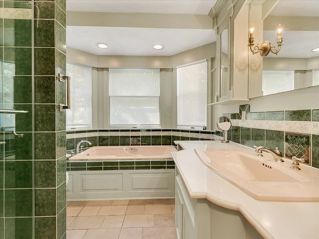 62 Old Yankee Rd, Haverhill, MA 01832