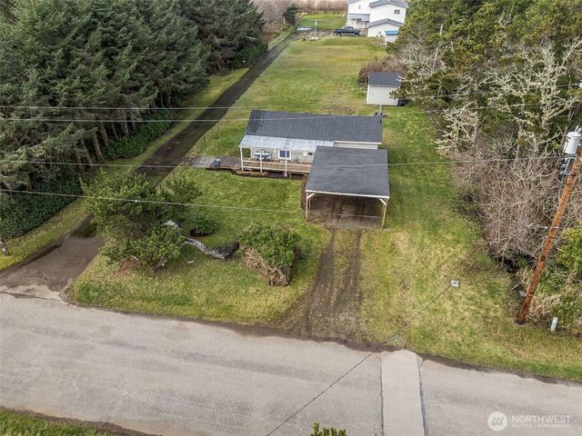 65 Chickamin Avenue, Hoquiam, WA 98550