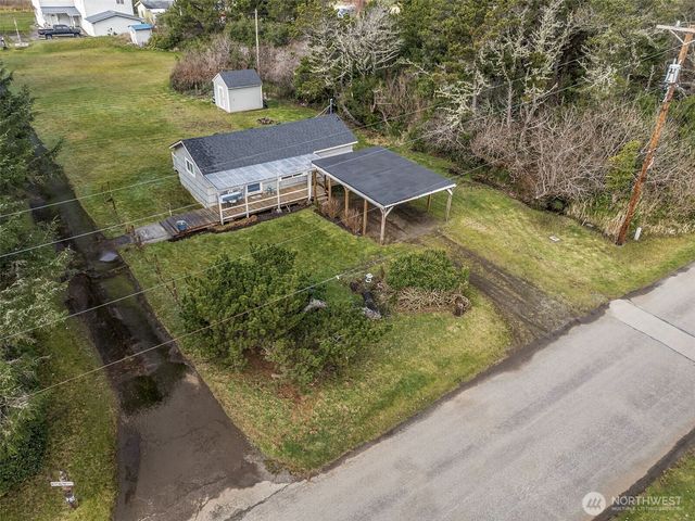65 Chickamin Avenue, Hoquiam, WA 98550