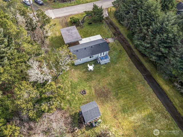 65 Chickamin Avenue, Hoquiam, WA 98550