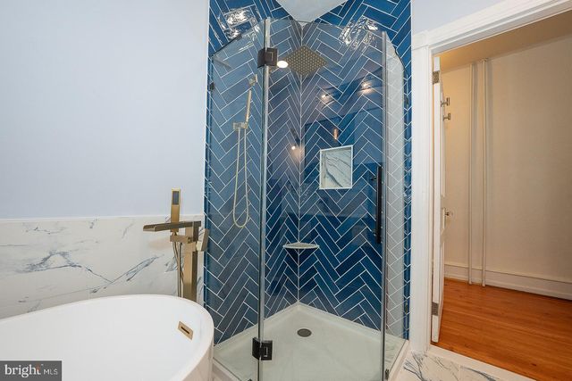 3740 MANAYUNK AVE, Philadelphia, PA 19128