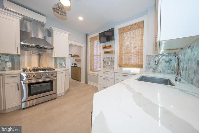 3740 MANAYUNK AVE, Philadelphia, PA 19128