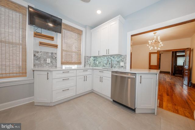 3740 MANAYUNK AVE, Philadelphia, PA 19128
