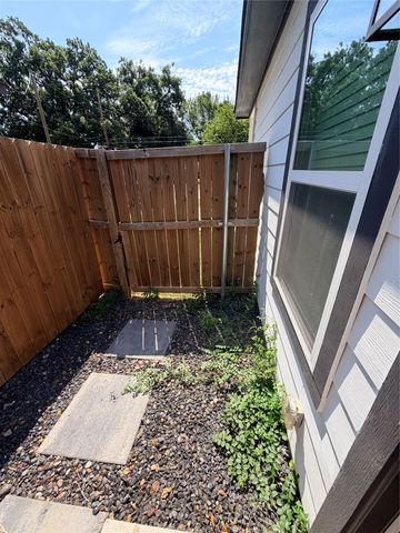 2823 Farragut Street, Dallas, TX 75215
