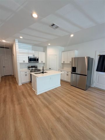 2823 Farragut Street, Dallas, TX 75215