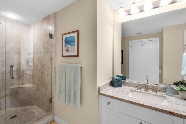 8501 Gulf Boulevard UNIT 14D, Navarre, FL 32566