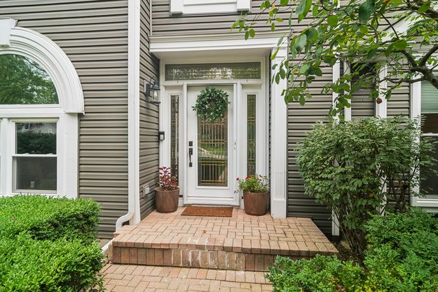 171 Southfield Drive, Vernon Hills, IL 60061
