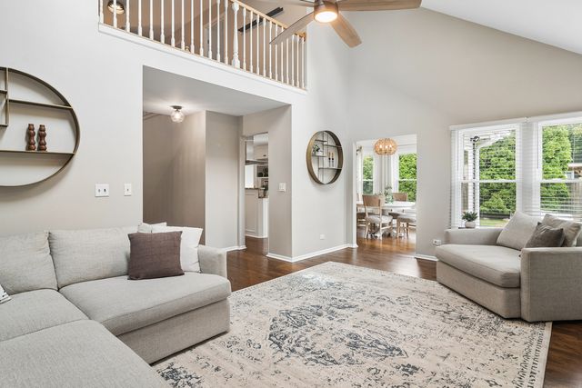 171 Southfield Drive, Vernon Hills, IL 60061
