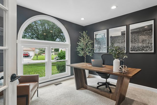171 Southfield Drive, Vernon Hills, IL 60061