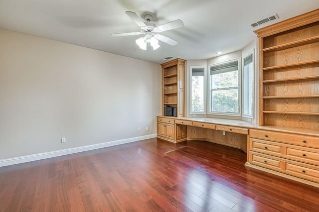 10198 N Spanish Bay Drive, Fresno, CA 93720