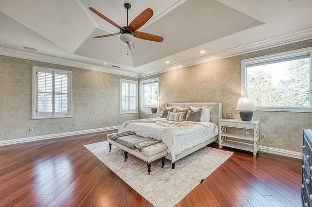 10198 N Spanish Bay Drive, Fresno, CA 93720