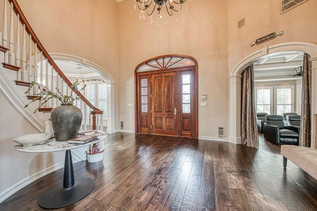 10198 N Spanish Bay Drive, Fresno, CA 93720