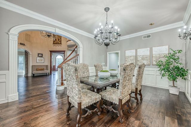 10198 N Spanish Bay Drive, Fresno, CA 93720