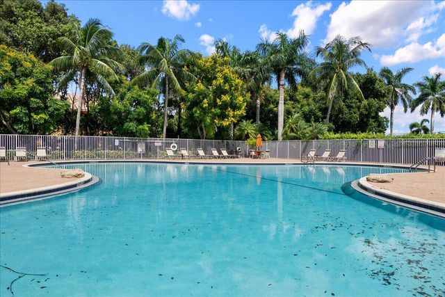 8128 BIG PINE Way, Riviera Beach, FL 33407