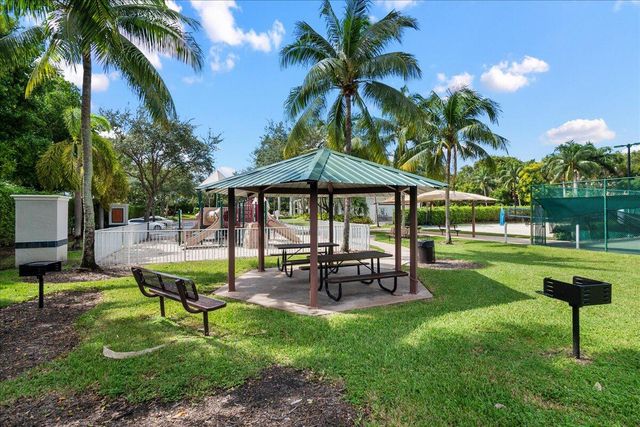 8128 BIG PINE Way, Riviera Beach, FL 33407