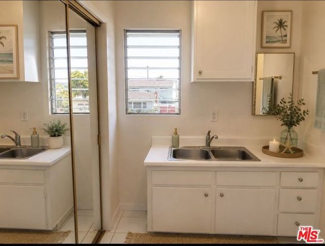 5411 S Centinela Avenue 3, Los Angeles, CA 90066