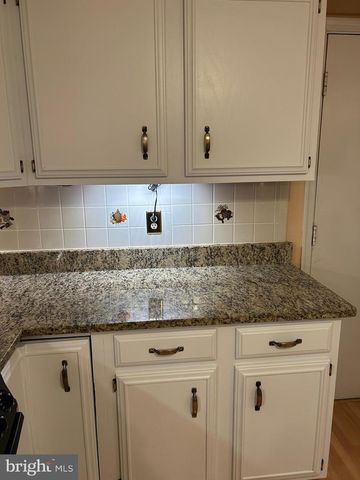 9221 GREENHOUSE CIR, Baltimore, MD 21236