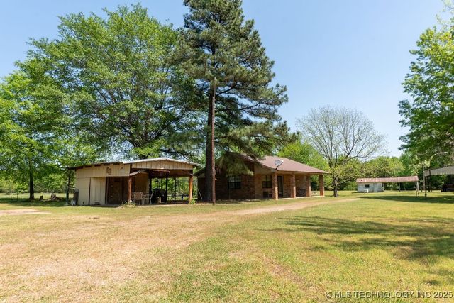 2703 E 2010 Road, Hugo, OK 74743