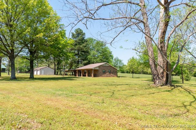 2703 E 2010 Road, Hugo, OK 74743