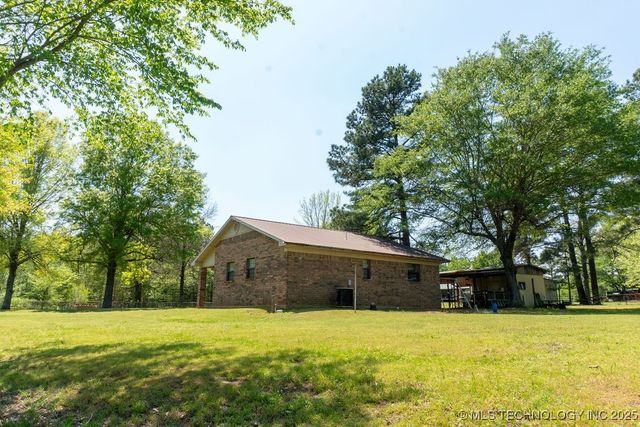 2703 E 2010 Road, Hugo, OK 74743