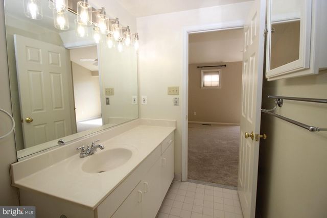 21161 CROCUS TER, Ashburn, VA 20147