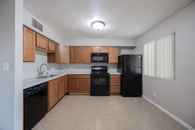 349 N 11th Street 106, Phoenix, AZ 85006