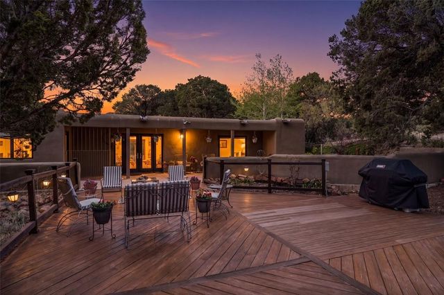 7 Cibola Circle, Santa Fe, NM 87505