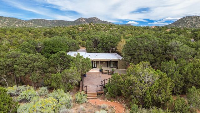 7 Cibola Circle, Santa Fe, NM 87505