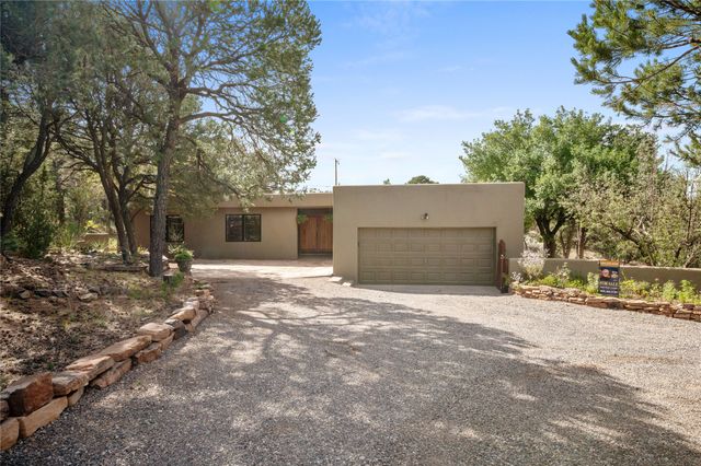 7 Cibola Circle, Santa Fe, NM 87505