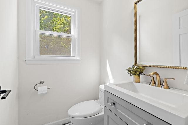468 Underwood St, Holliston, MA 01746