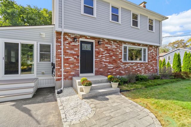 468 Underwood St, Holliston, MA 01746