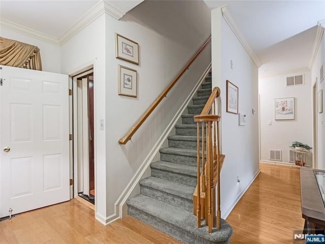 9 Goffle Brook Court 205, Hawthorne, NJ 07506