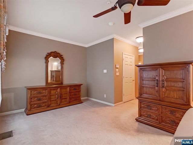 9 Goffle Brook Court 205, Hawthorne, NJ 07506