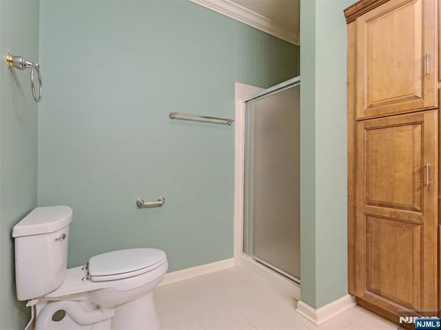9 Goffle Brook Court 205, Hawthorne, NJ 07506